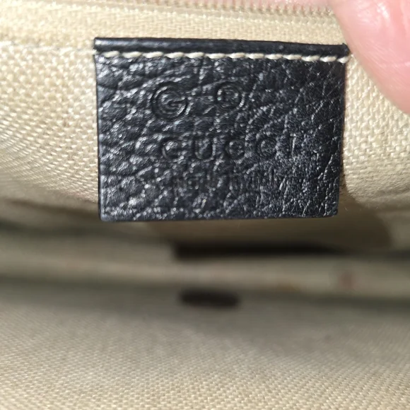 Gucci Black Leather Shoulder Bag with Gold Chain